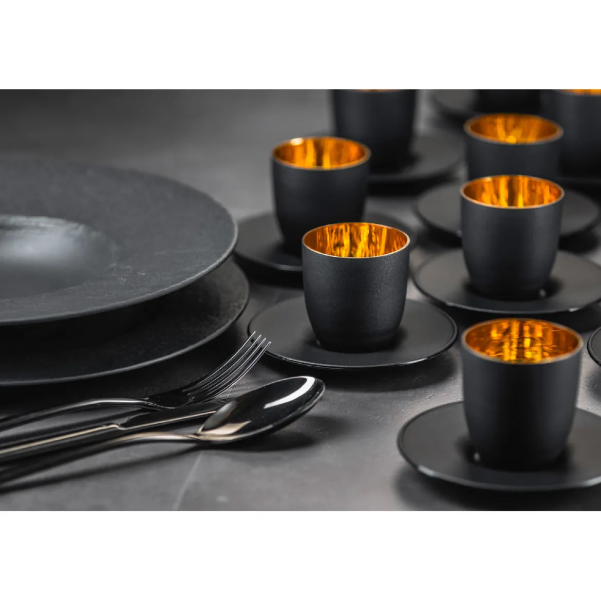 Eisch Espressotasse mit Untersetzer "Cosmo Gold"