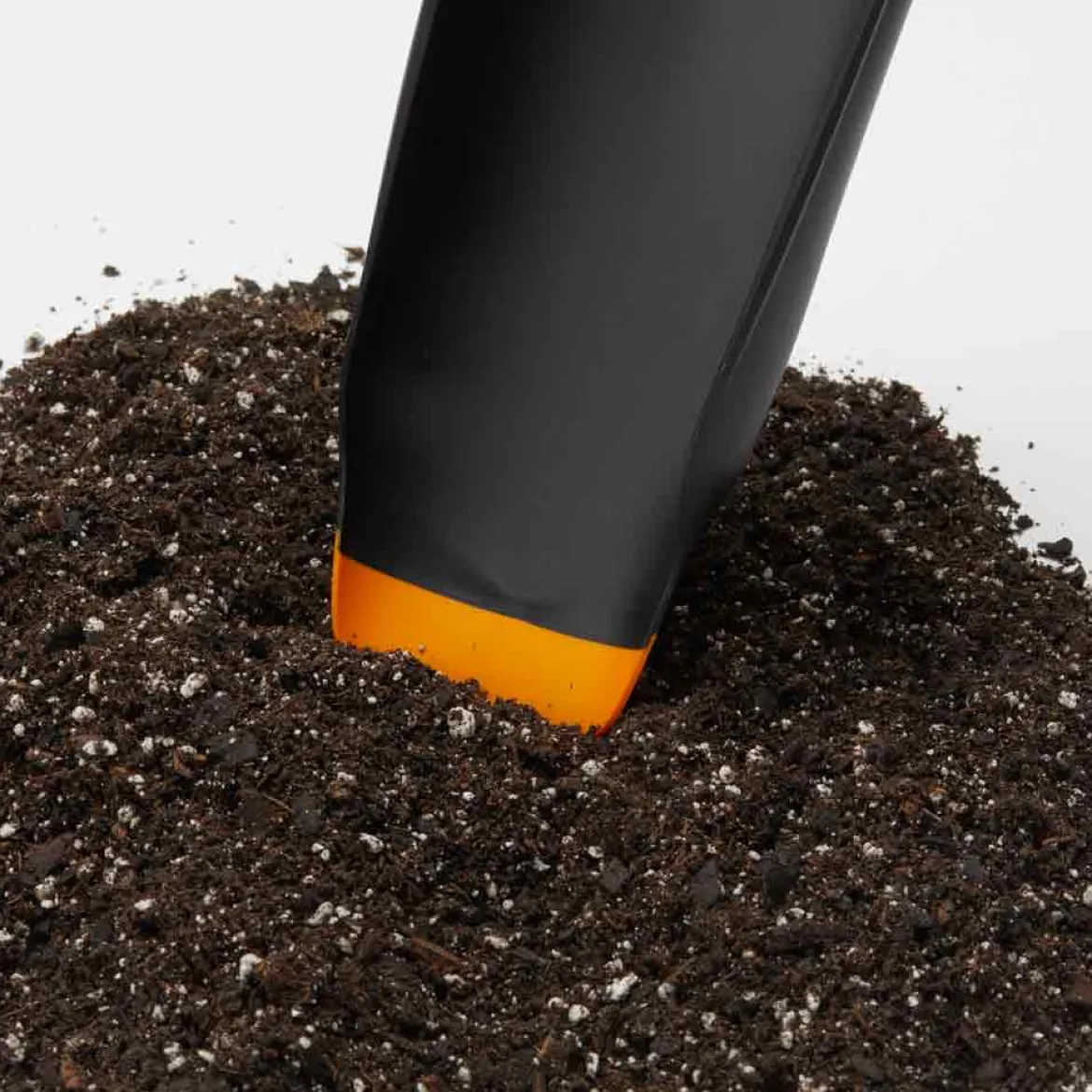 Fiskars Pflanzschaufel mit Bürste