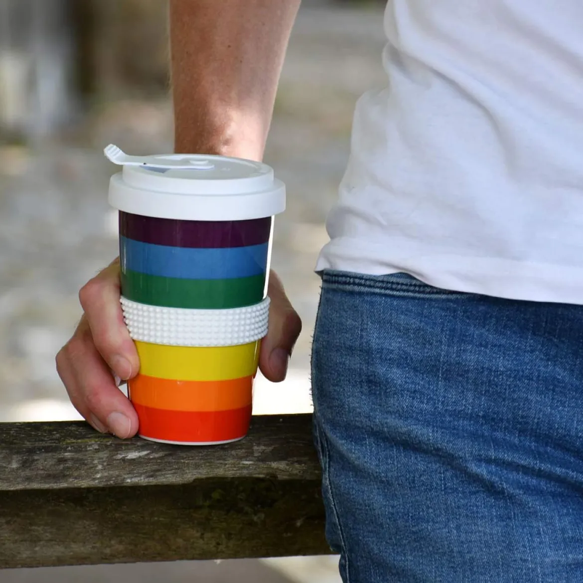 Mahlwerck Coffee2Go Becher "Pride Flag"|
